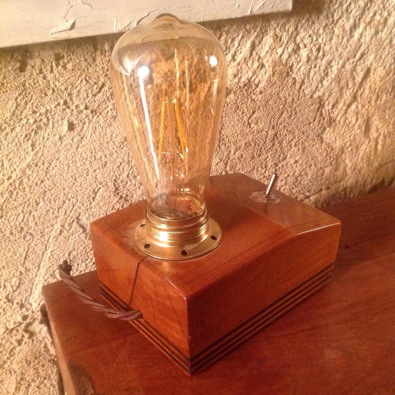 LAMPADA VINTAGE INDUSTRIAL IN LEGNO E OTTONE