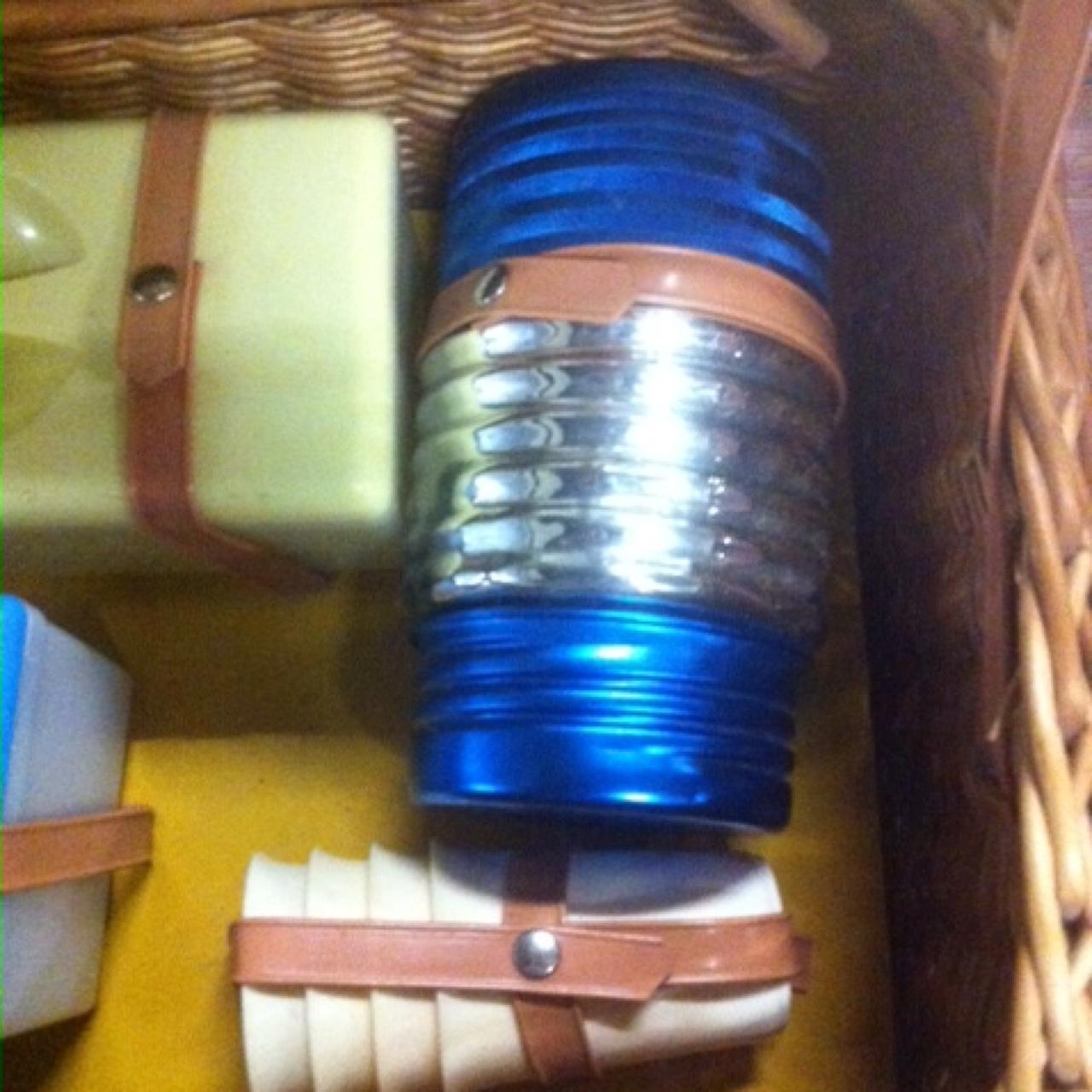 VALIGIETTA PICNIC IN VIMINI COMPLETA - SET ANNI '60