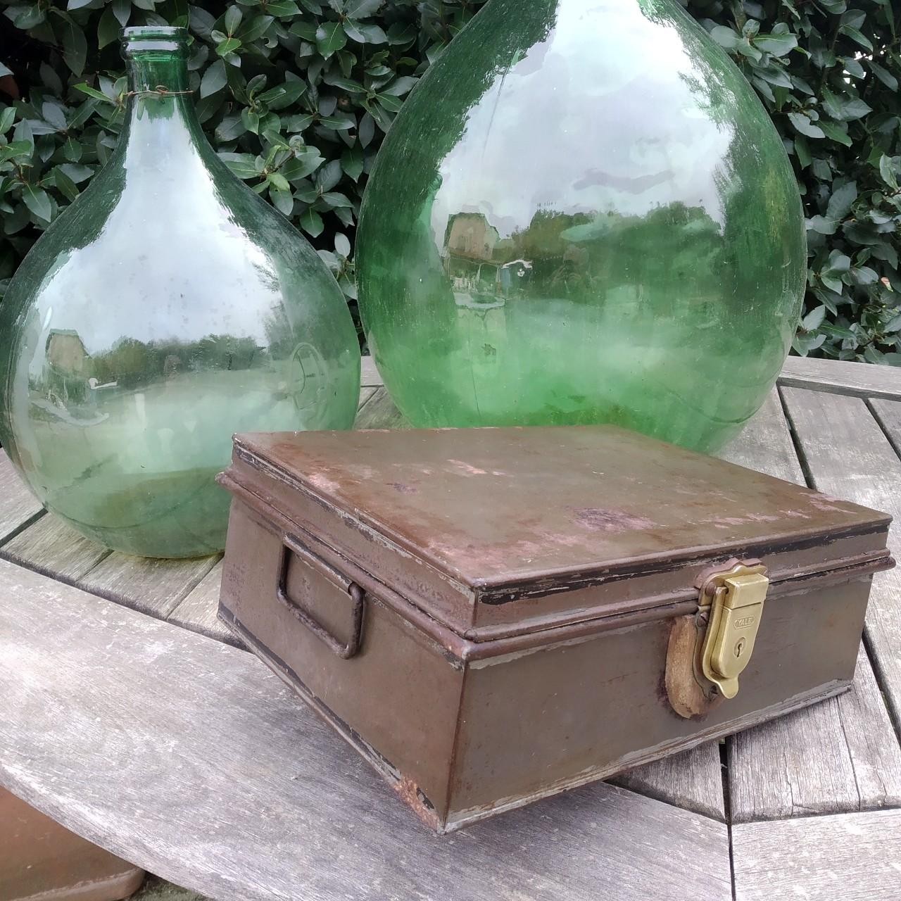 CASSETTA VINTAGE IN METALLO CON SERRATURA YALE ANNI '50/'60
